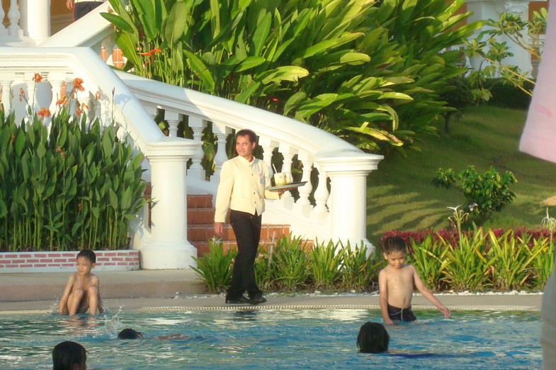 Kapitel 16-Am Pool
